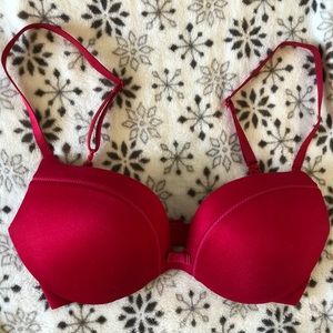 Victoria Secret plunge push-up bra
